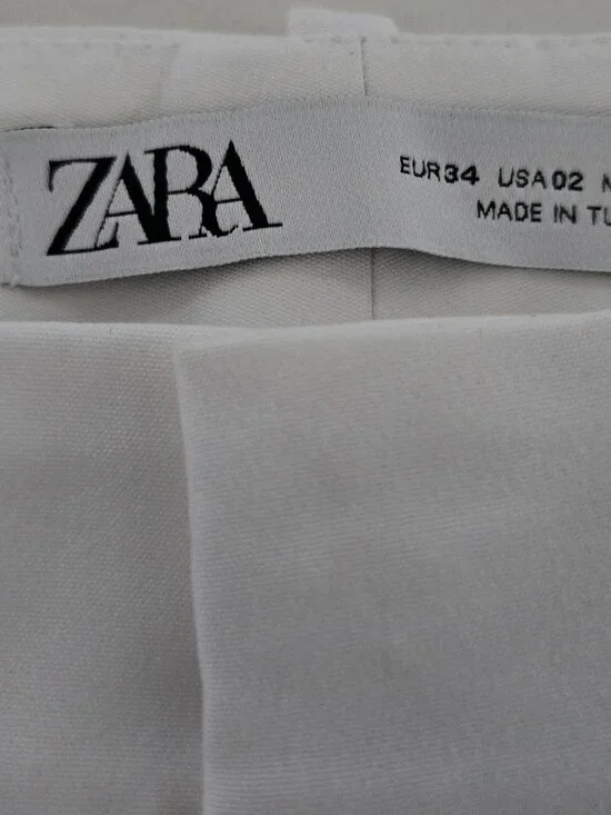 Capris - Picture 1 of 3